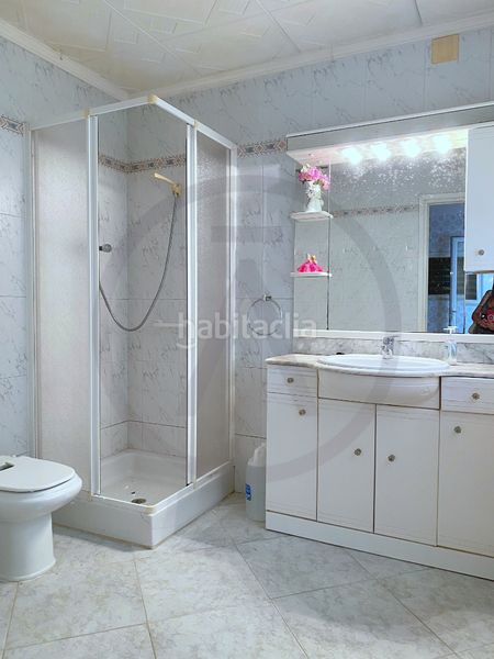 Foto ed22ea3a-f87e-47f1-bb72-632996d3b09e. Casa amb calefacció a San Pere Terrassa