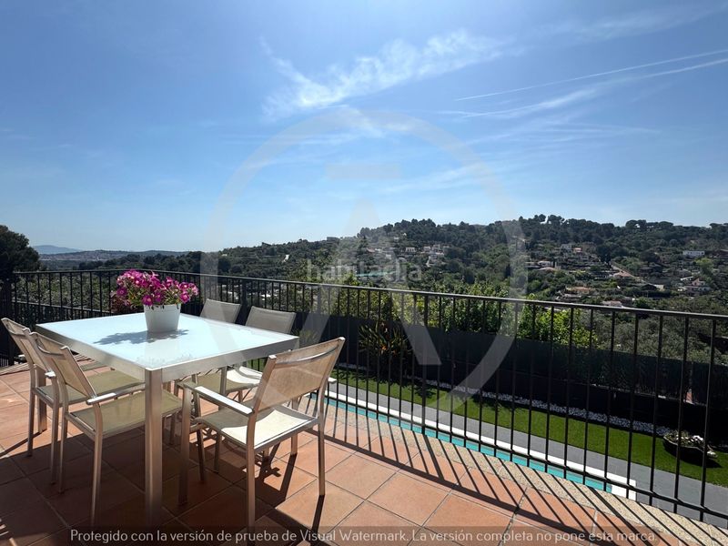 Foto 00c2514f-8396-4fa2-a23c-68610280e454. Casa amb calefacció aparcament piscina a Can Palet de Vista Alegre Terrassa