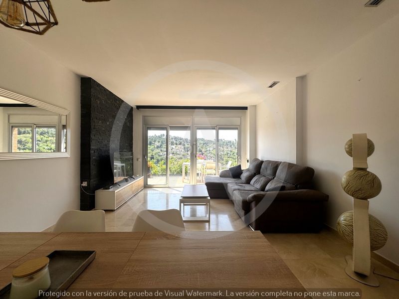 Foto 34da128e-2046-492d-9f6b-711e81087f92. Casa amb calefacció aparcament piscina a Can Palet de Vista Alegre Terrassa