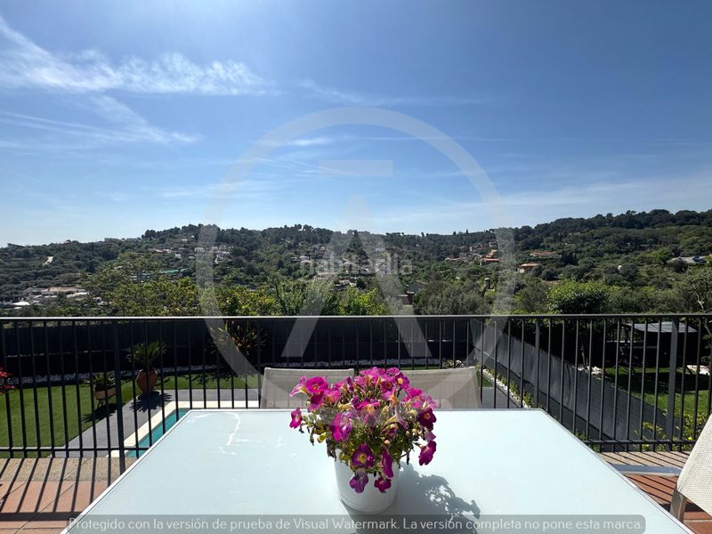 Foto 72b7107d-9469-4ec0-811b-2ff67918b3b5. Casa amb calefacció aparcament piscina a Can Palet de Vista Alegre Terrassa