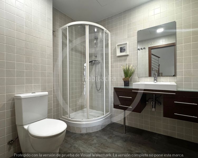 Foto f399ba85-76bc-4f76-8463-ad175f47f25d. Casa amb calefacció aparcament piscina a Can Palet de Vista Alegre Terrassa