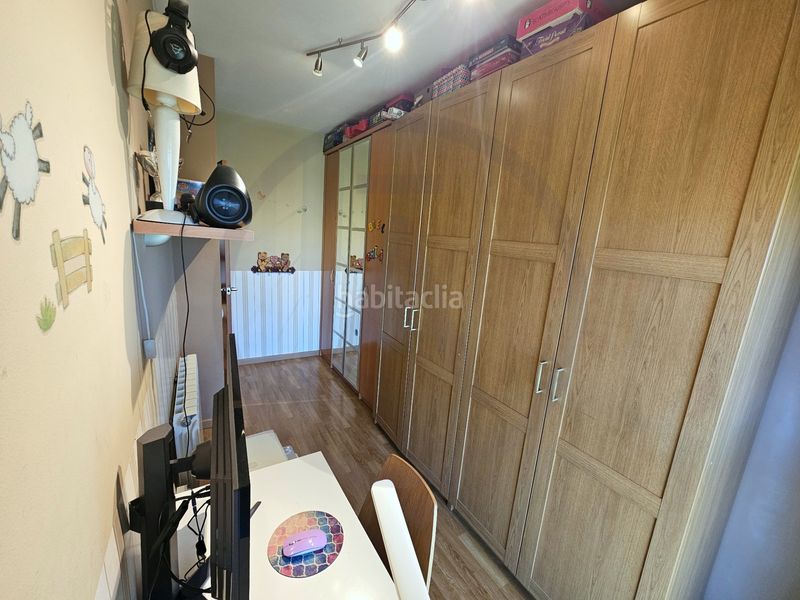 Foto 7d785e6c-d506-4b2d-bfbb-6c16c640b412. Pis amb calefacció aparcament a Can Rull Sabadell