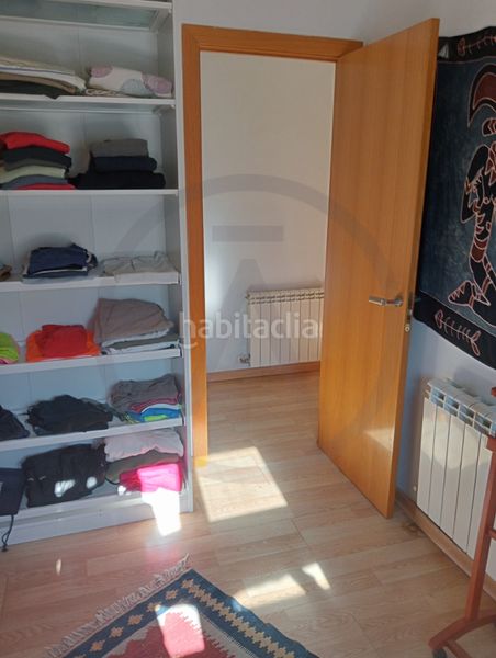 Foto eccfdd3b-b2a6-4ba0-b05a-b724b3a56db5. Pis amb xemeneia calefacció a Matadepera