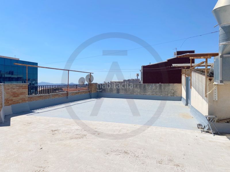 Foto 6236d9bd-60d4-4f19-9a25-ff06c6606cda. Planta baixa amb calefacció a Egara Terrassa