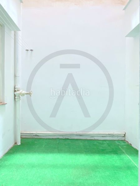Foto f15b5ef7-97a2-49b3-aed8-607e8eabea8e. Planta baixa amb calefacció a Egara Terrassa