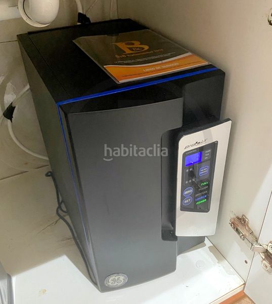 Casa  con amplio garaje, amplia buhardilla y terraza en Terrassa