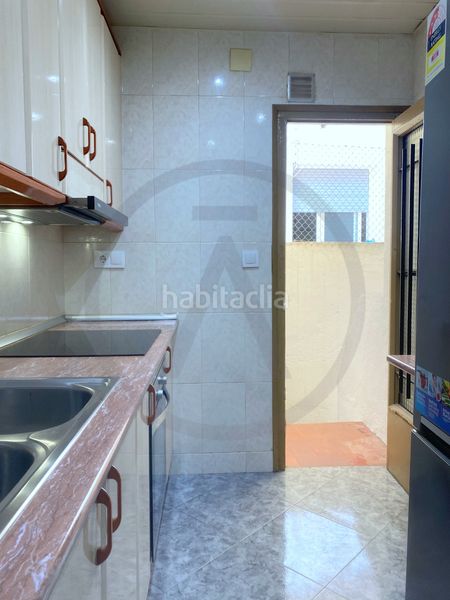 Casa  con amplio garaje, amplia buhardilla y terraza en Terrassa