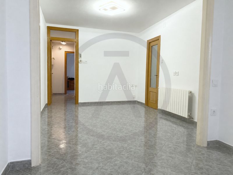 Casa  con amplio garaje, amplia buhardilla y terraza en Terrassa