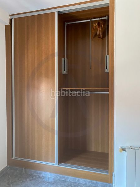 Casa  con amplio garaje, amplia buhardilla y terraza en Terrassa