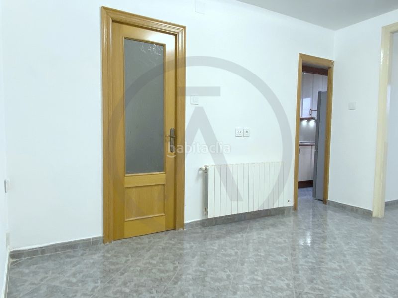 Casa  con amplio garaje, amplia buhardilla y terraza en Terrassa