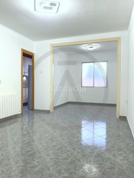 Casa  con amplio garaje, amplia buhardilla y terraza en Terrassa