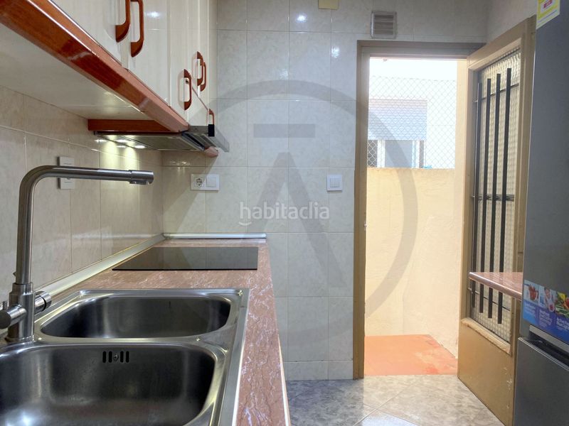 Casa  con amplio garaje, amplia buhardilla y terraza en Terrassa