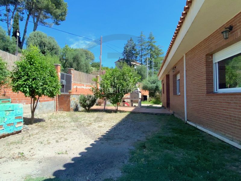 Foto f4791f5e-5b7c-4c52-bf48-14fd49569d6a. Chalet mit kamin heizung in Viladecavalls
