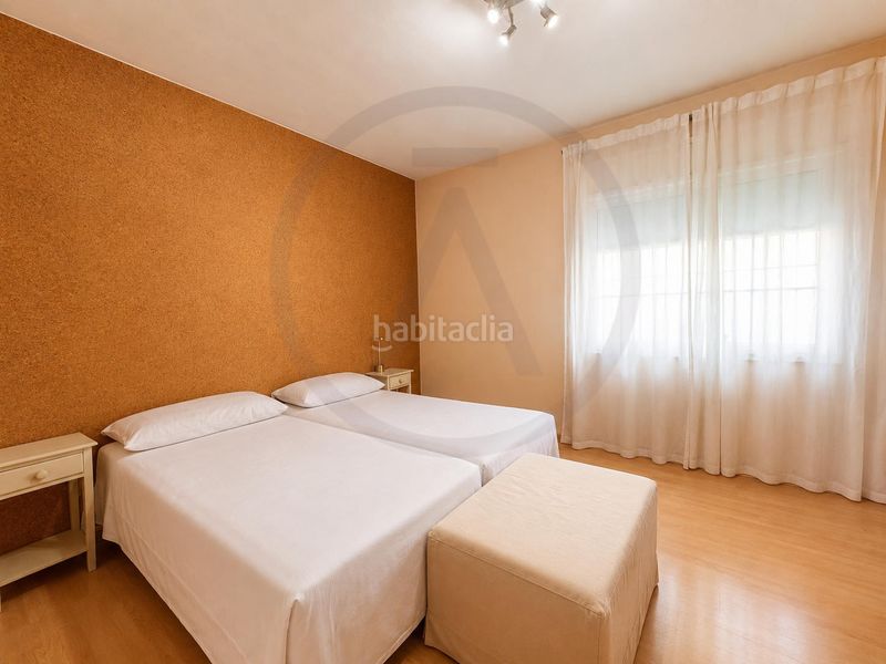 Foto a59e37f6-a8f1-4f48-b66a-1875e63e7ce4. Pis amb xemeneia calefacció a Barri del Centre Terrassa