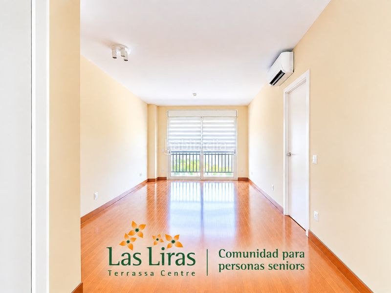 Foto b4fe5679-177b-43aa-b4d6-bdaf1ddd355c. Flat in carrer del col·legi 41 in Barri del Centre Terrassa