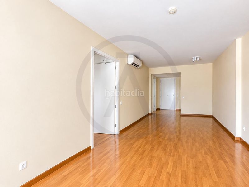 Foto e1731d59-d97c-46ff-9209-3bca97d1e065. Flat in carrer del col·legi 41 in Barri del Centre Terrassa