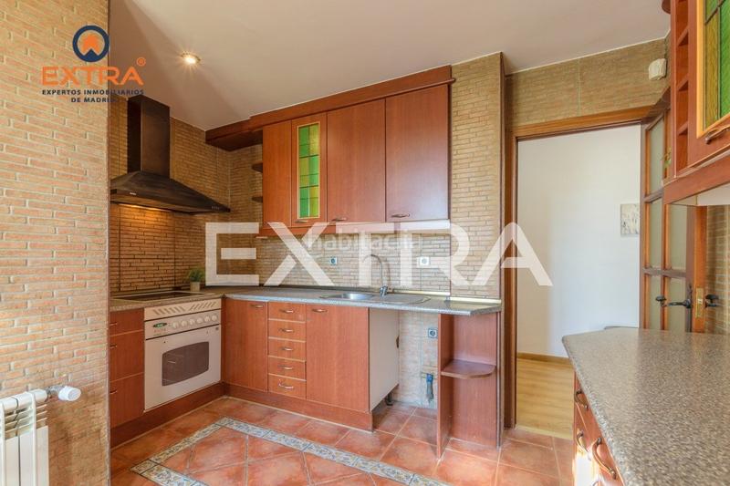 Foto f8f5914e-426f-4bb8-9fcc-7690fb5d9ed9. Dachwohnung mit heizung in Adelfas Madrid