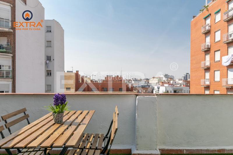 Foto 635b6f05-60a6-42a0-a15a-e925af7b5372. Ático atico 2 dormitorios con terraza reformado en Madrid