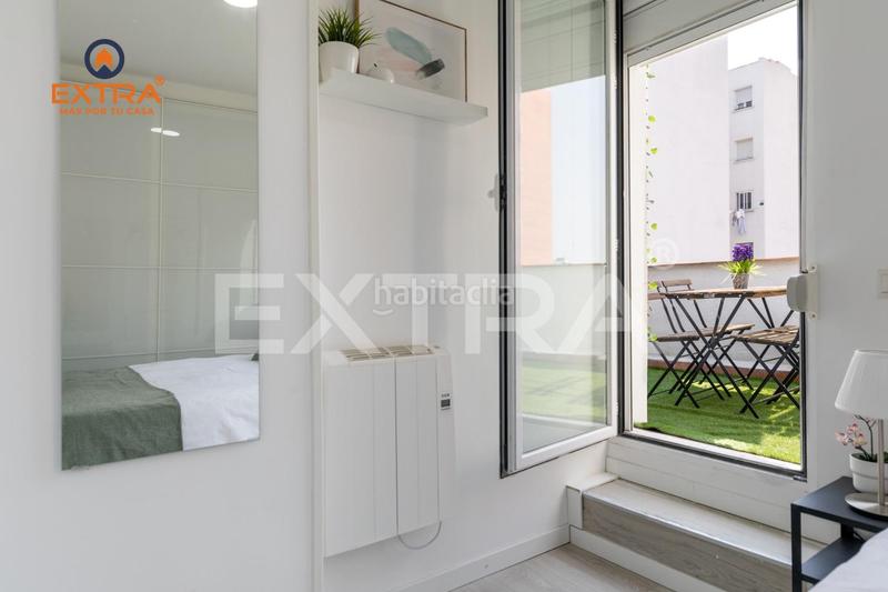 Foto 8b7c3d2a-0c8e-4f23-aad5-44d6c1a397b9. Ático atico 2 dormitorios con terraza reformado en Madrid