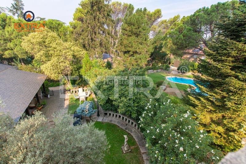 Foto 8e58679b-d8c8-4209-9b77-e24899c9e703. Chalet con riscaldamento parcheggio piscina in Colonia Torrelodones