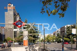 Appartement  Calle poeta joan maragall. Vivienda de 4 dormitorios con baño en suite, en castellana, junt