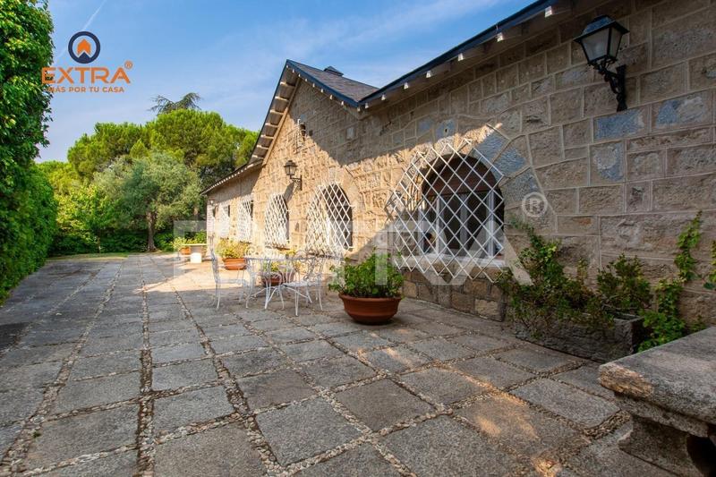 Foto b681df6f-bfa6-496f-9c0e-6429d941418c. Xalet amb calefacció aparcament a Colonia Torrelodones