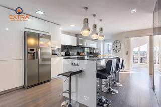 Casa adosada  Calle de maría de guevara. Exclusivo chalet en la mejor zona de parque lagos con vistas, sp