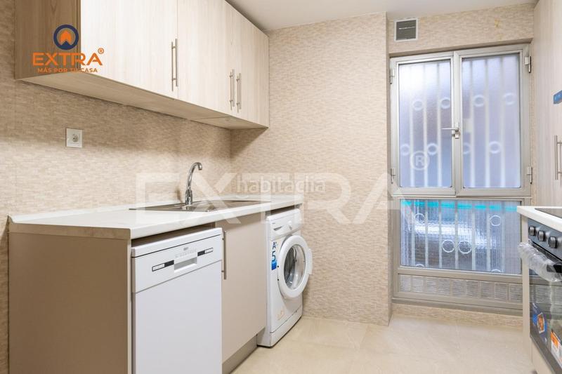 Foto 2fb0c6f2-f625-4278-a7a4-2b63b14ed919. Alquiler piso alquiler piso 3 dormitorios en Cuatro Caminos - Azca Madrid