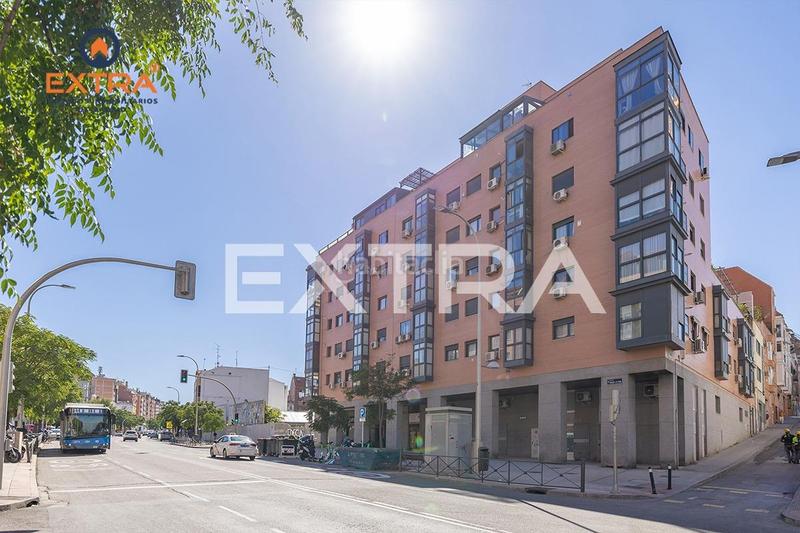 Foto ea8ea4a6-0544-4c07-a1d9-53ef87fb90f3. Parking coche plaza de garaje para coche mediano en Madrid