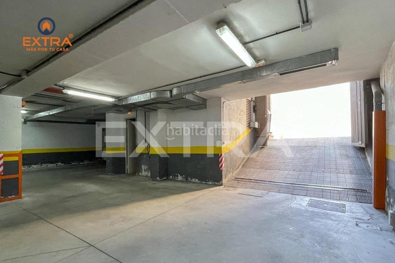 Foto eabb3b89-b89e-413e-b641-3e9213ce657f. Parking coche plaza de garaje para coche mediano en Madrid