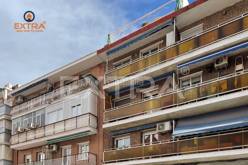 Piso de dos dormitorios, dos terrazas, doble orientación y muy luminoso en Madrid - Imagen 13