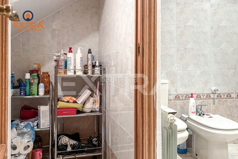 Foto 0cf2fdb0-67ff-47ca-9236-fb4253b46393. Dúplex amb calefacció a Berruguete Madrid