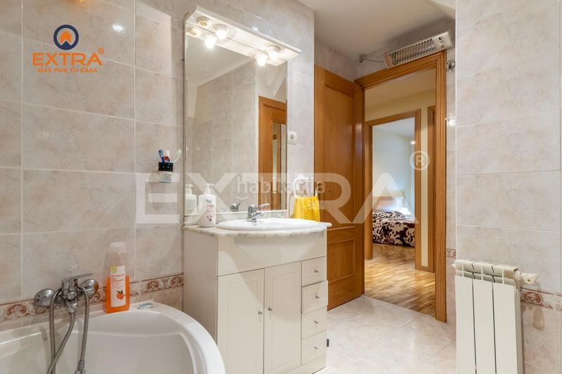 Foto b43101dc-8f24-4d79-987c-8246d436bba4. Dúplex amb calefacció a Berruguete Madrid