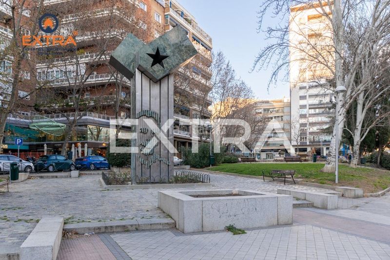 Foto 9063e738-6eb9-4159-97f6-dc03a79b5356. Aparcament cotxe a El Viso Madrid
