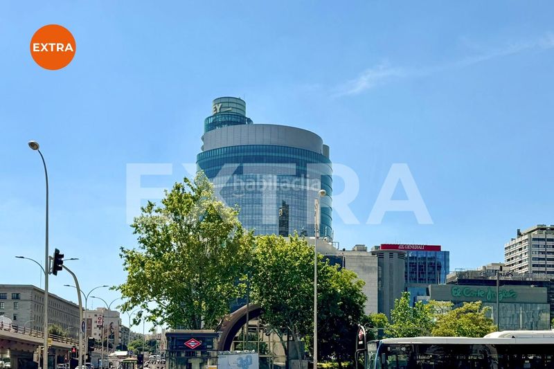 Foto 9118194b-6d42-4a29-8453-a9c2c30b9dd1. Aparcament cotxe a El Viso Madrid