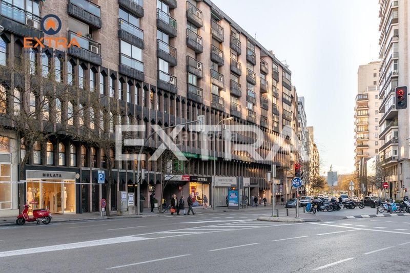 Foto a68c0c88-1641-4255-b1c8-fc3373d4798e. Aparcament cotxe a El Viso Madrid
