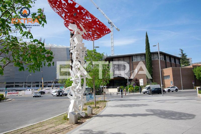 Foto c12b749b-6291-4e42-82ab-c7edec9d6516. Aparcament cotxe a El Viso Madrid