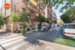 Miete Etagenwohnung  Calle dracena. Piso muy luminoso de 2 dormitorios y un baño con garaje incluido