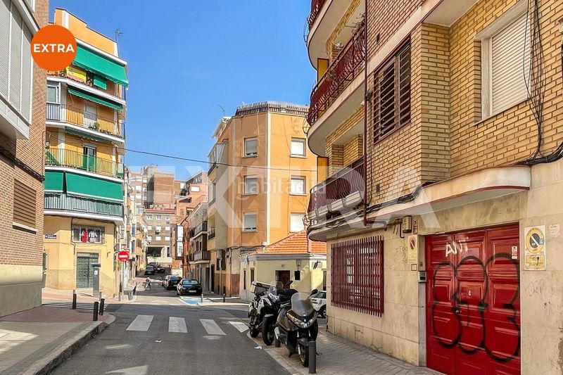 Foto 0f3d4df0-a4da-4bc1-8480-77c374e9a9a2. Pis amb calefacció a Valdeacederas Madrid