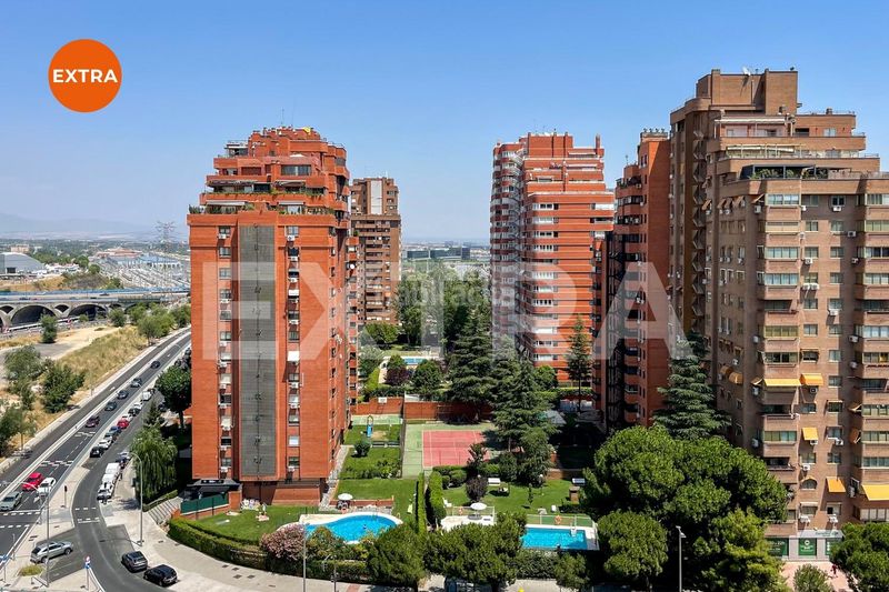 Foto 2c90a4d7-aa0a-4e18-b62f-70c9975beb4a. Pis amb calefacció aparcament piscina a Castilla Madrid