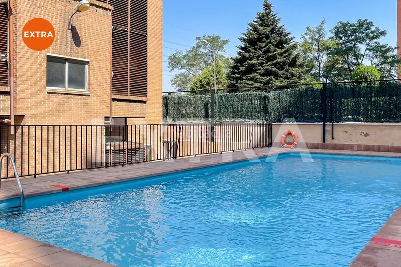 Foto c93f9f8f-da67-4890-9cdc-1e77d0f800e0. Pis amb calefacció aparcament piscina a Castilla Madrid