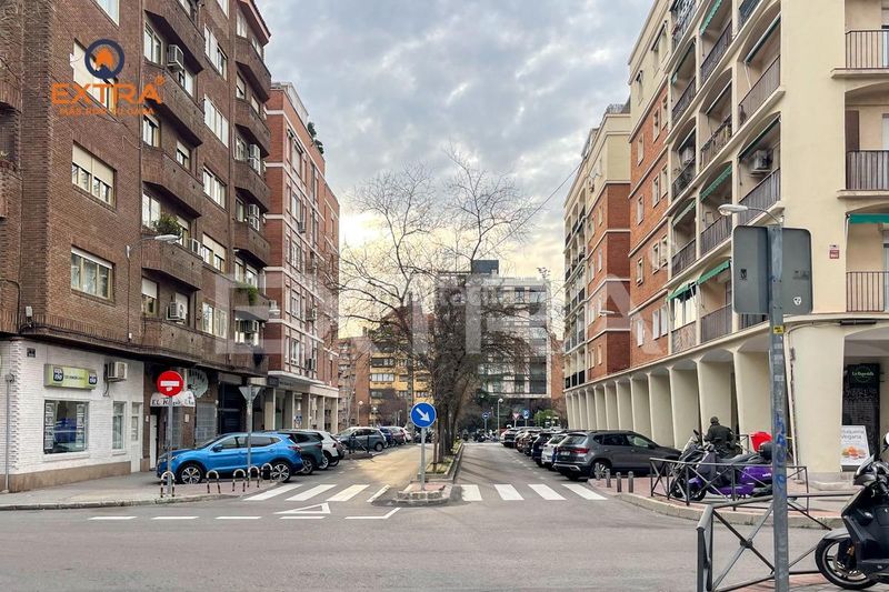 Foto b4fa3ed8-c97d-477e-a397-bbeae212d3d7. Pis amb calefacció a Hispanoamérica-Bernabéu Madrid
