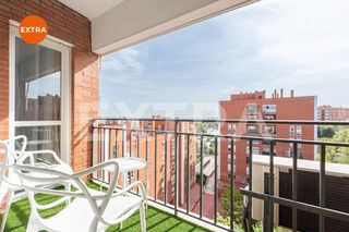 Flat  Calle mastelero. 3 habitaciones 2 baños. garaje, trastero, jardín, terraza solead
