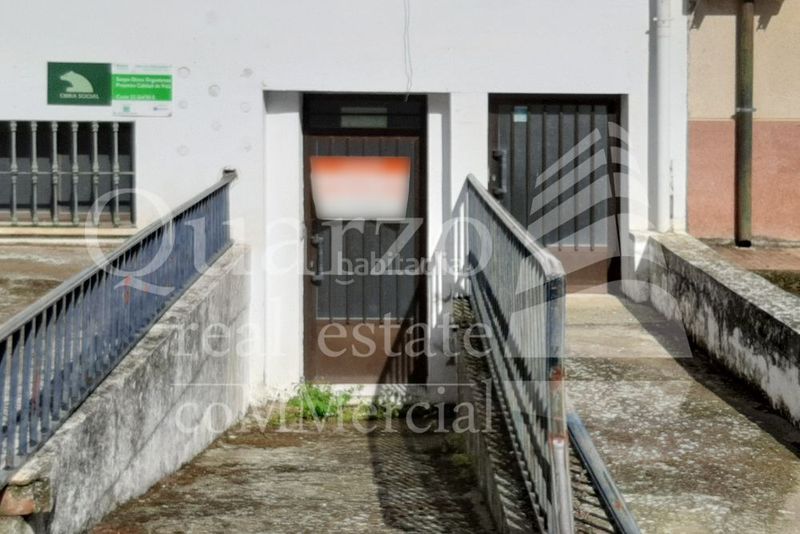 Foto 25eb39a9-7a9f-4508-9b2e-aebbc7666210. Local comercial a Trujillo