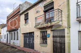 Casa adossada a Madroñera. En venta espléndida casa en madroñera, cáceres.