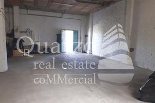 Pis a La Cañada - Aldea Moret. En venta amplio local en cáceres