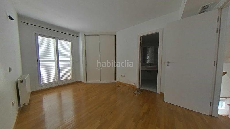 Foto fae9eb6a-4b63-4a87-9419-87be245a25d8. Casa adossada amb calefacció aparcament a Centro Aranjuez