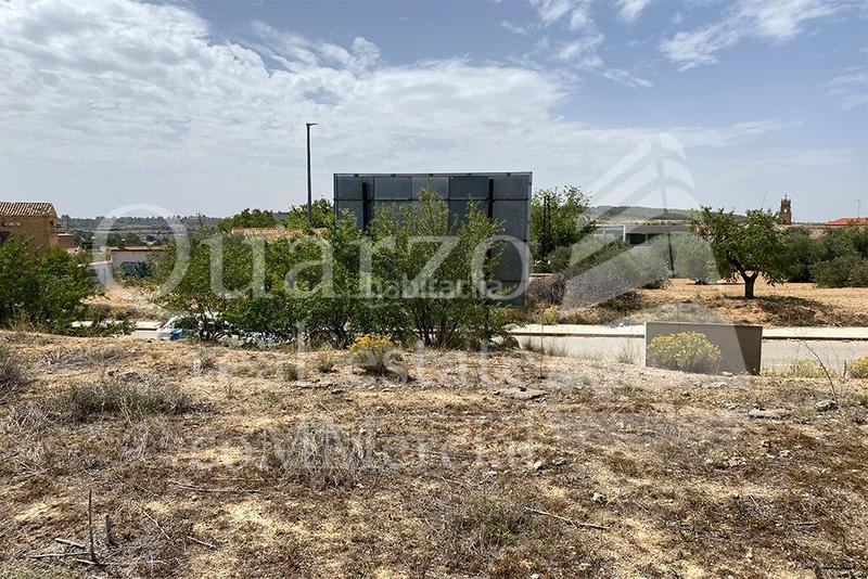 Foto 90e1e41b-e95a-4df3-a0c2-70e80c0b5ef4. Terreno residencial en Utiel