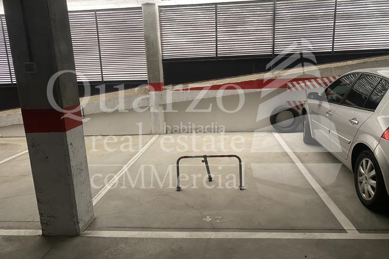 Foto fd82ad73-8750-4413-a7fc-cd1afd28511c. Aparcament cotxe a Zona Industrial Tres Cantos