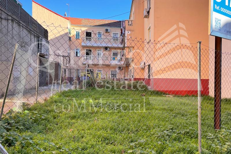 Foto 89f6501d-2de3-4ba2-9bfe-f53f659f844d. Terrain résidentiel dans Villaverde Alto Madrid
